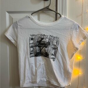 Hollister White Graphic Tee - Short Sleeve